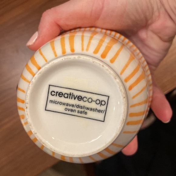 Creative Co-Op Striped Ceramic Measuring Cups - Picture 2 of 4